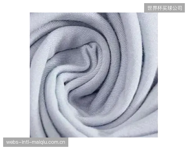 莱卡与美丽诺羊毛的结合是完美的营销故事,但在高频运动后,这种复合面料的弹性回复率真的达标了吗? 莱卡与美丽诺羊毛的结合是完美的营销故事,但在高频运动后,这种复合面料的弹性回复率真的达标了吗?